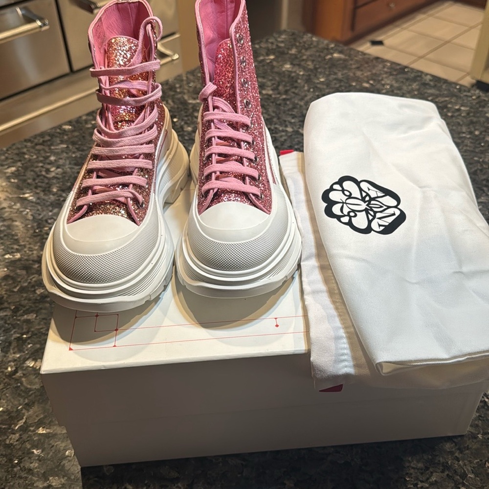 Alexander McQueen Pink Leather Sneakers
